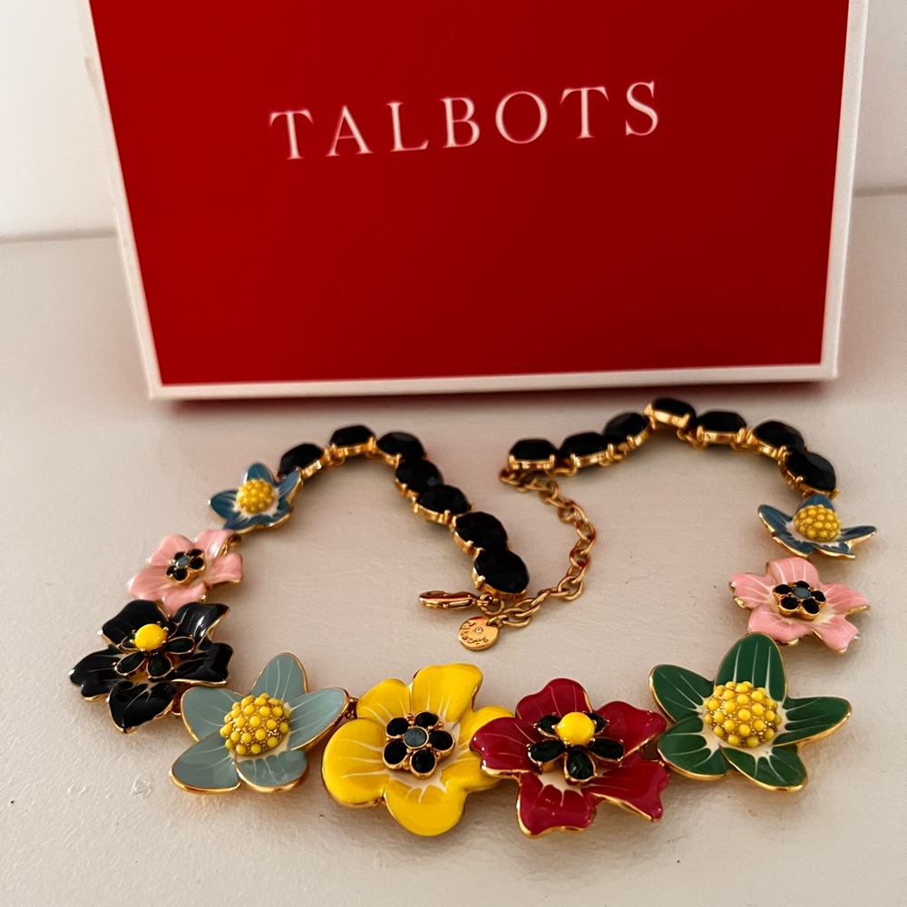 TALBOTS Necklace